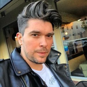 Meet your Posher, Adam